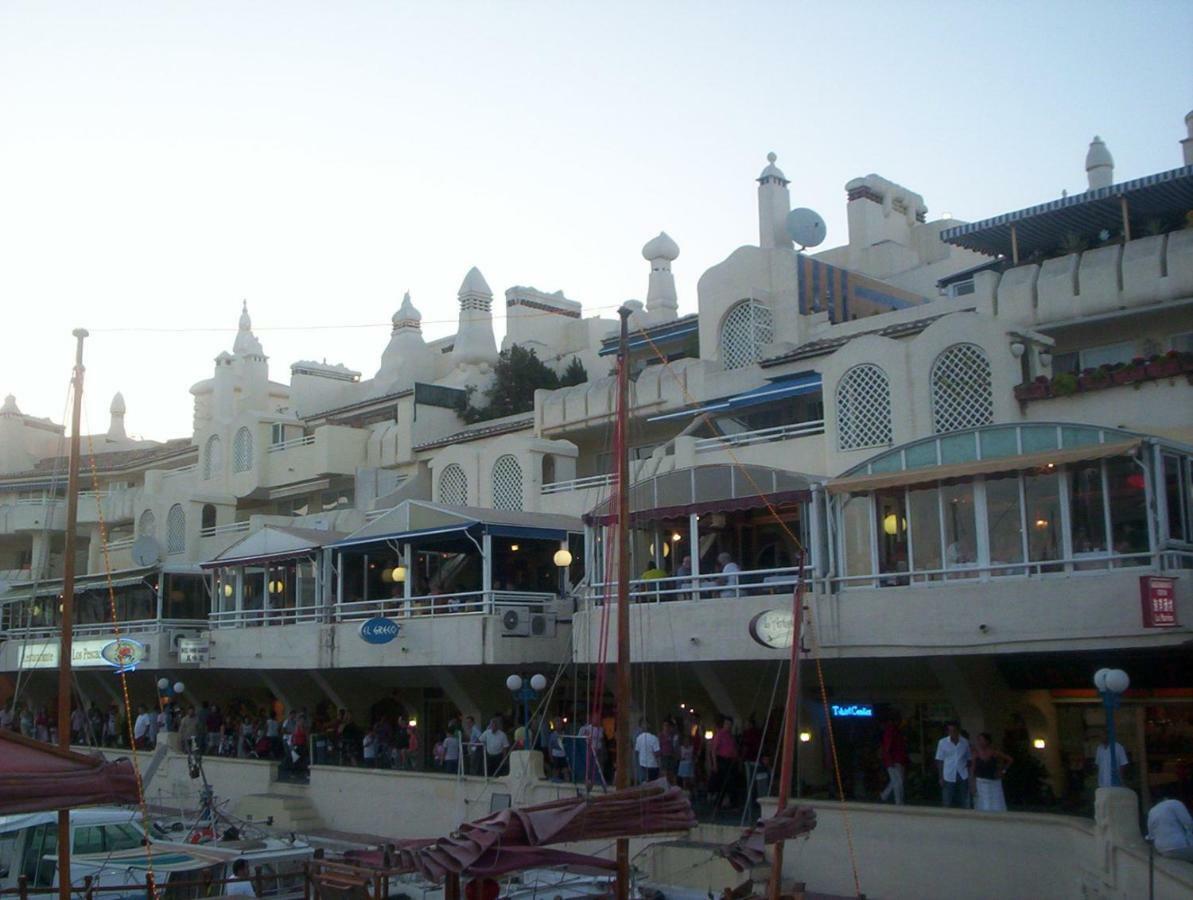 Apartamento En Puerto Marina Benalmadena Bagian luar foto